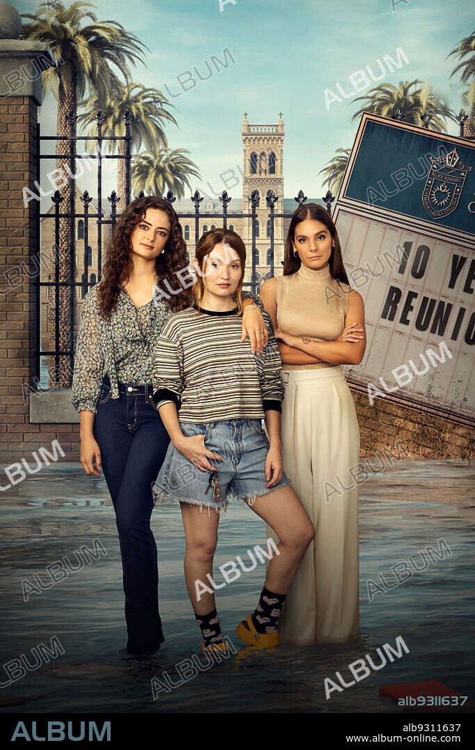 CAITLIN STASEY, EMILY BROWNING und MEGAN SMART in CLASS OF '07, 2023, unter der Regie von KACIE ANNING. Copyright NBC UNIVERSAL TELEVISION.