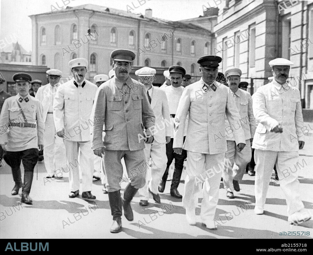 Red square, moscow, ussr july 24 1936, all-union physical culture parade, left to right, leaving kremlin to go to red square: nikolay yezhov (head of nkvd), dimitrov (third row), l, m, kaganovich, josef stalin, kalinin, mikoyan, k, voroshilov, andreev, molotov.