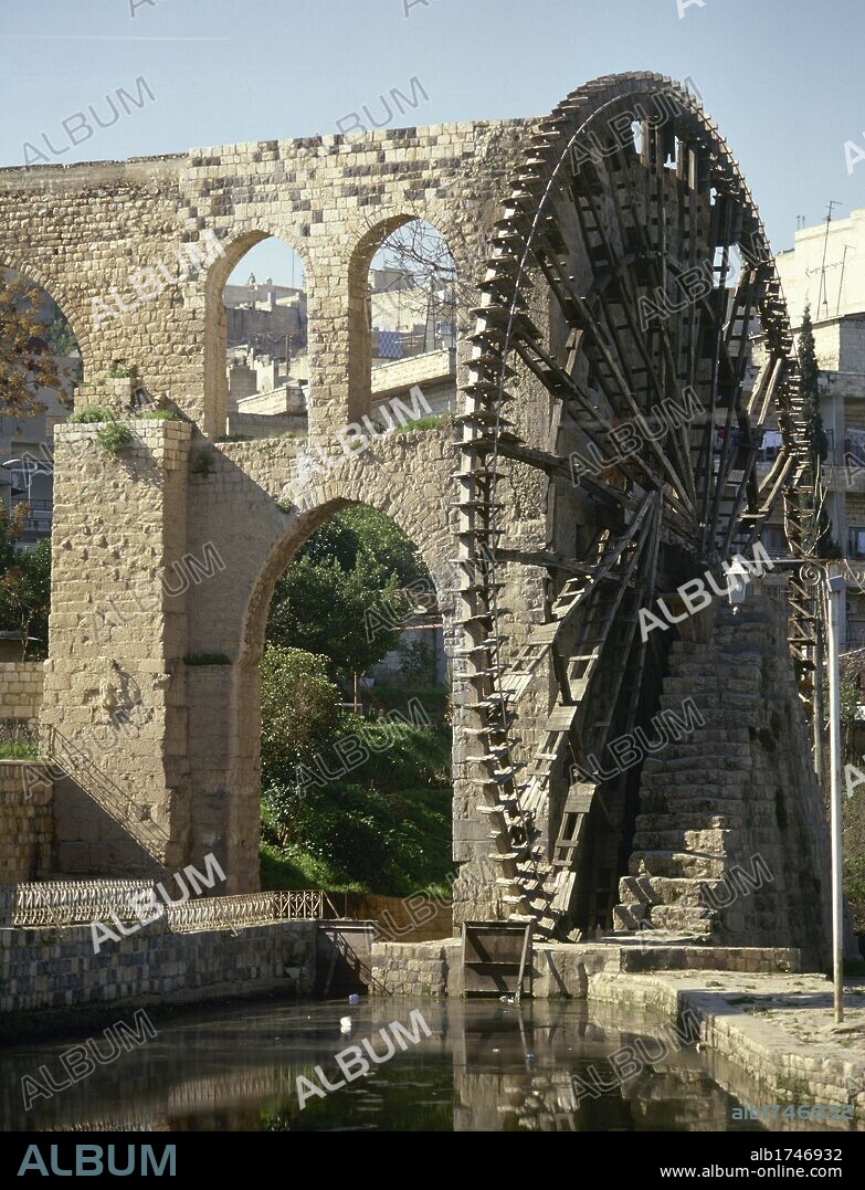 SIRIA. HAMA. Vista general de la popular NORIA DE AGUA DE AL-MOHAMEDIEH, la más grande de la ciudad, levantada junto la orilla del río Orontes.