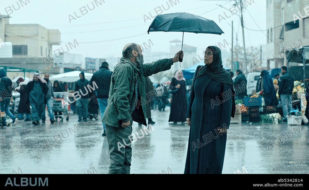 HIAM ABBASS y SALIM DAU en GAZA MON AMOUR, 2020, dirigida por AHMAD ABOU NASSER y MOHAMMED ABOU NASSER. Copyright Les Films du Tambour.