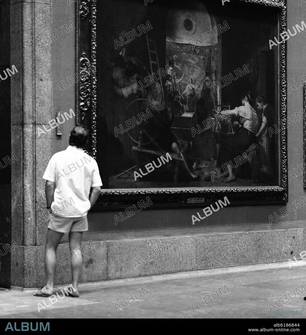 DIEGO VELAZQUEZ (1599-1660). LAS HILANDERAS O LA FABULA DE ARACNE - HACIA 1657 - O/L 220x289 - NP 1173 - BARROCO ESPAÑOL - FOTOGRAFIA EN BLANCO Y NEGRO - AÑOS 60 -.