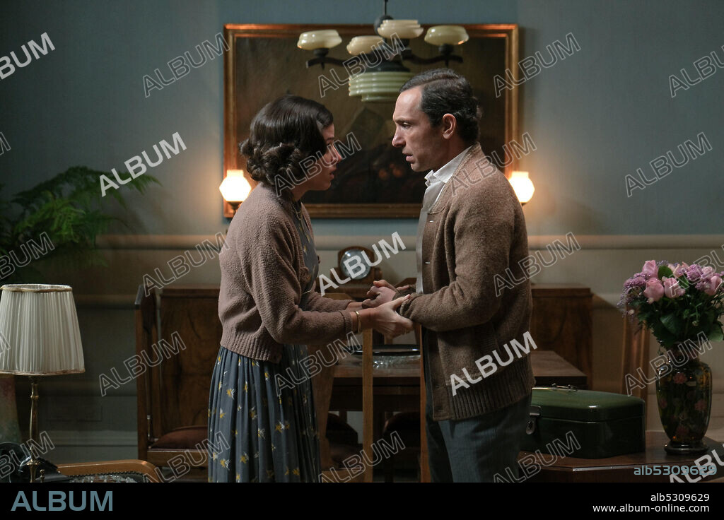 PABLO DERQUI in BERENÀVEU A LES FOSQUES, 2021, directed by SILVIA QUER. Copyright Gene.