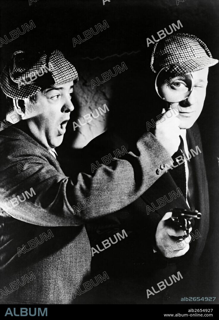 BUD ABBOTT and LOU COSTELLO in WHO DONE IT?, 1942, directed by BASIL DEARDEN. Copyright UNIVERSAL PICTURES.