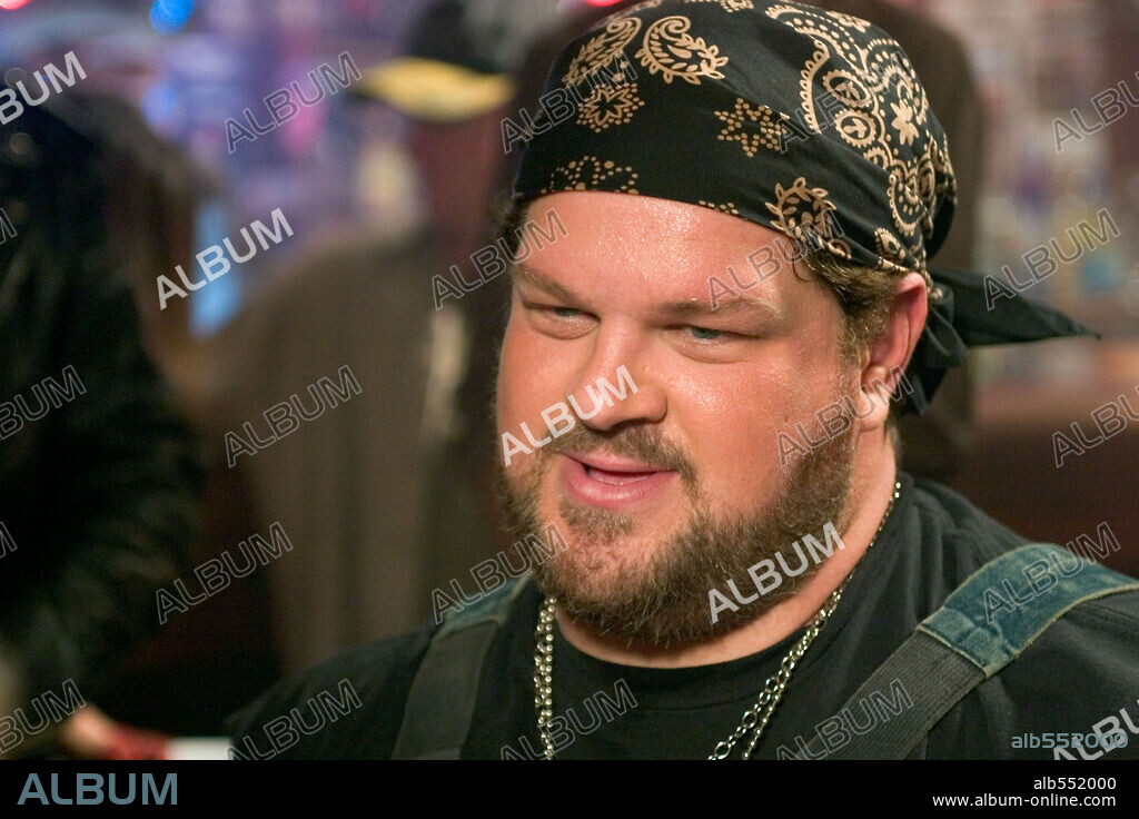ABRAHAM BENRUBI en MISS AGENTE ESPECIAL 2: ARMADA Y FABULOSA, 2005 (MISS CONGENIALITY 2: ARMED AND FABULOUS), dirigida por JOHN PASQUIN. Copyright WARNER BROS.