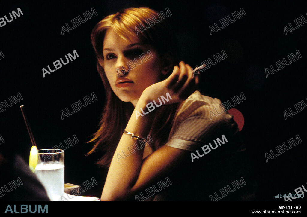 SCARLETT JOHANSSON en LOST IN TRANSLATION, 2003, dirigida por SOFIA COPPOLA. Copyright FOCUS FEATURES / SATO, YOSHIO.