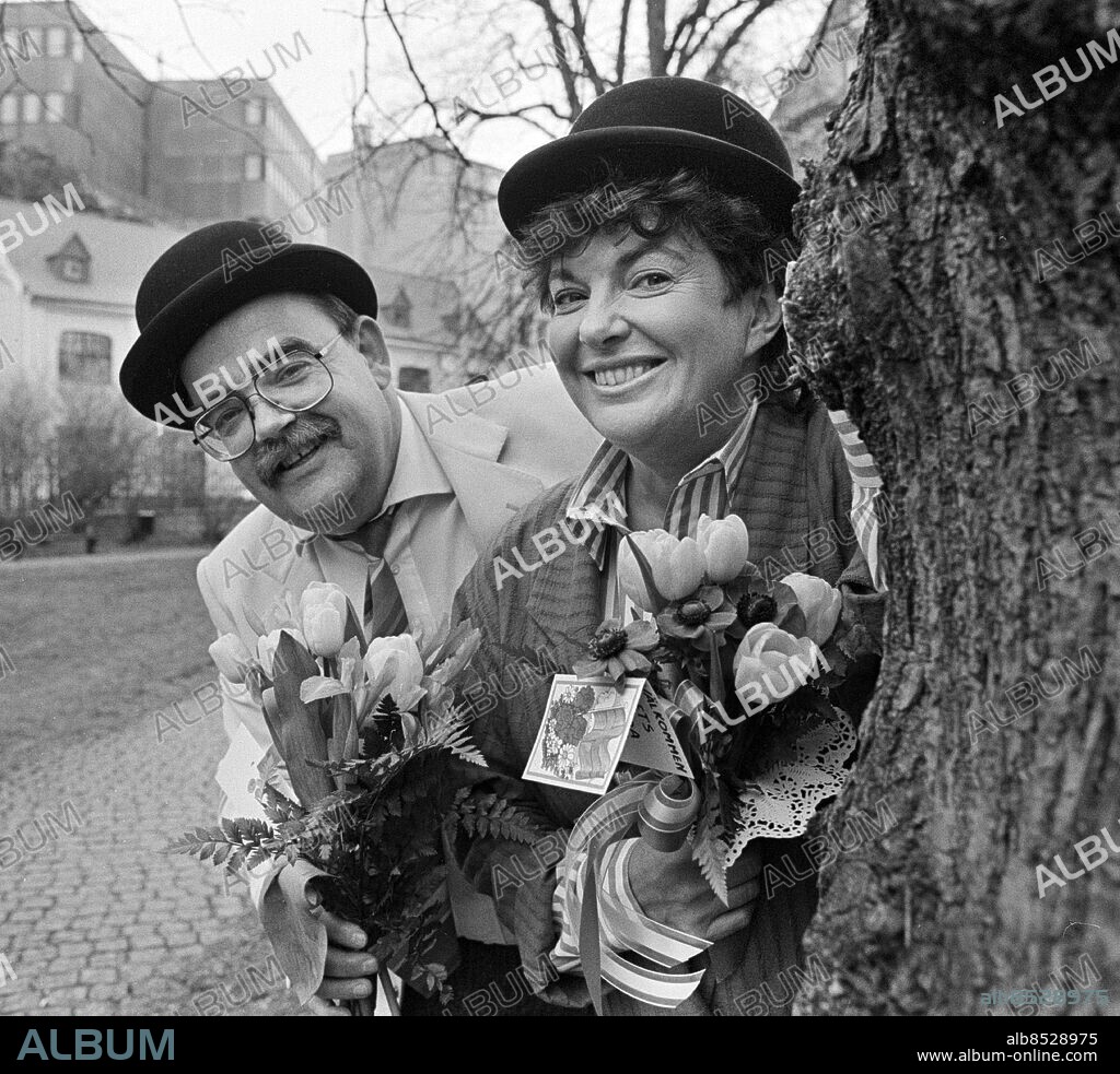 GÖTEBORG 1987-04-25.. Viveca Lärn och Leif "Loket" Olsson blir Göteborgs Kal och Ada detta år. Kröningen sker på Liseberg. *** Local Caption *** GP Foto: Kamerareportage / TT / Kod: 2524.