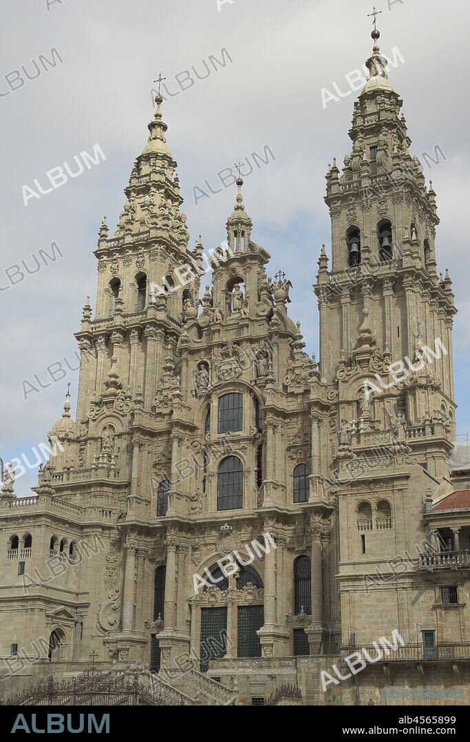Spain. Santiago de Compostela Cathedral. Main facade, designed in 1738 by the Spanish architect Fernando Casas y Novoa (d.1749). Flanked by two towers: La Carraca (left) and Las Campanas (right). Santiago de Compostela. La Coru–a province, Galicia.