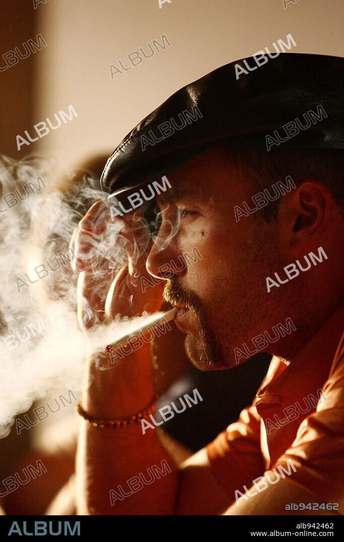 BEN AFFLECK in SMOKIN' ACES, 2007, directed by JOE CARNAHAN. Copyright WORKING TITLE FILMS/RELATIVITY MEDIA/SCION FILMS LIMITED.