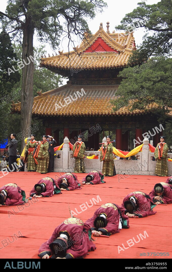 International Confucius Cultural Festival, Qufu City, birthplace of Confucius the great philosopher politician and educator of the 6th to 5th centuries BC, UNESCO World Heritage Site, Shandong Province, China, Asia.