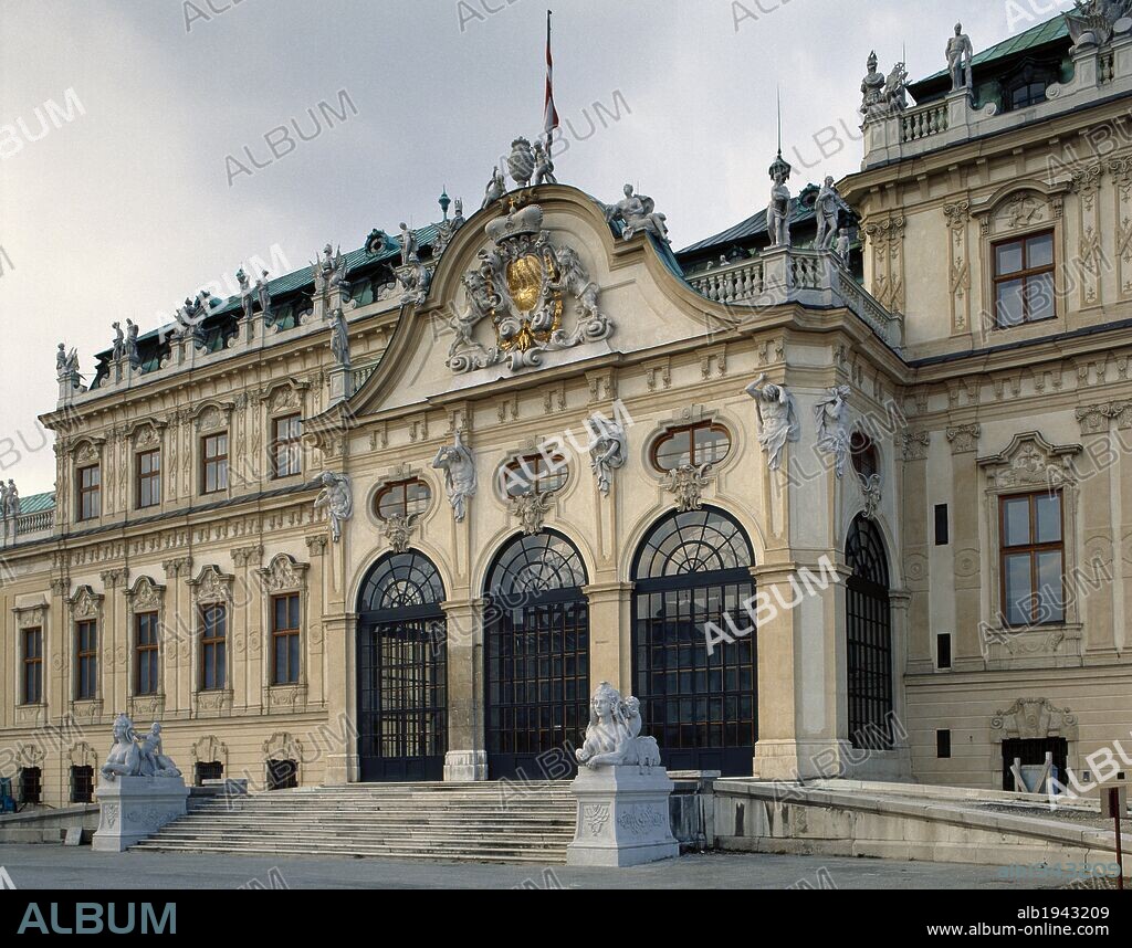 ARTE BARROCO. AUSTRIA. HILDEBRANT, Johann Lukas von (Génova,1668-Viena, 1745). Arquitecto austríaco. PALACIO BELVEDERE (ALTO BELVEDERE). Vista de la fachada de este edificio, construido entre 1721 y 1723 como residencia de verano del príncipe Eugenio de Saboya. VIENA.