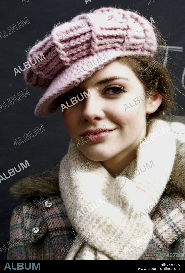 TAMSIN EGERTON in KEEPING MUM, 2005, directed by NIALL JOHNSON. Copyright ENTERTAINMENT FILM.