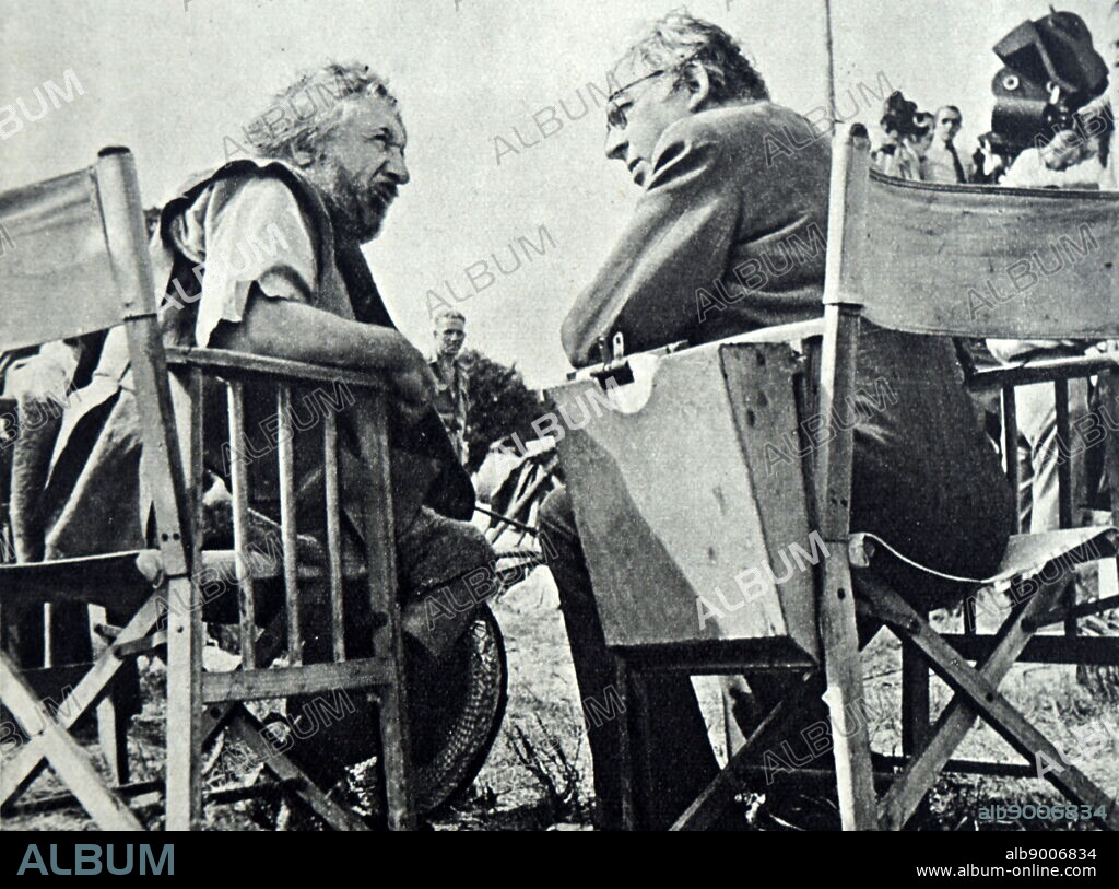 Photograph of Will Fyffe (1885-1947) with Sir Alexander Korda (1893-1956) on the set of 'Bonnie Prince Charlie'.