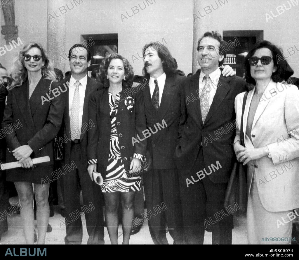 Junio 1993. En la Imagen, José bono y Señora, Luis Cobos y Angel, su esposa  y José Luis Perales en el día de la región.