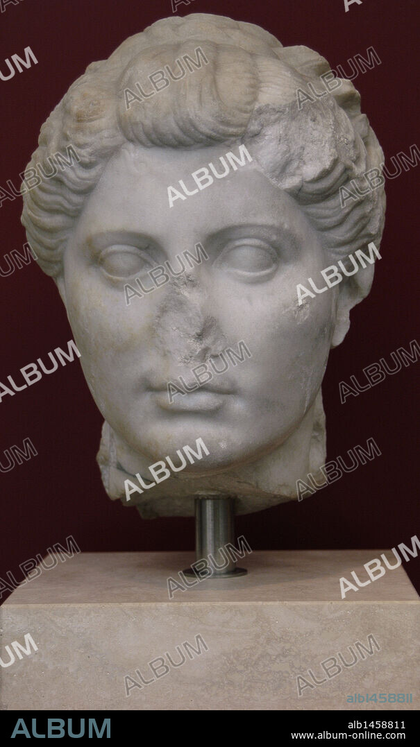Roman Art. Unknown female head with hair in the style of Octavia, sister of Emperor Augustus. Marble. Palazzo Massimo. National Roman Museum. Rome.