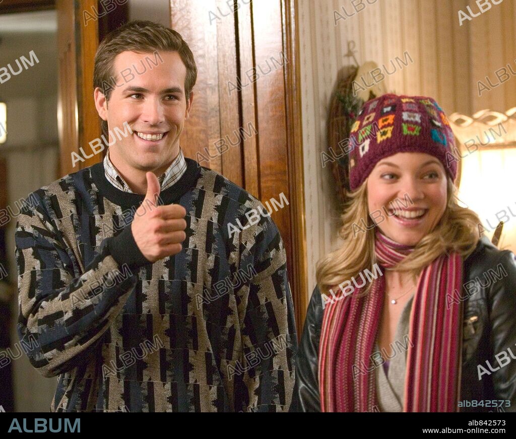 AMY SMART y RYAN REYNOLDS en SÓLO AMIGOS, 2005 (JUST FRIENDS), dirigida por ROGER KUMBLE. Copyright NEW LINE CINEMA / MARKFIELD, ALAN.