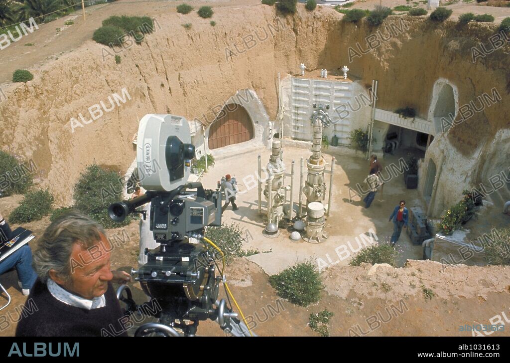 STAR WARS: EPISODIO IV-UNA NUEVA ESPERANZA, 1977 (STAR WARS: EPISODE IV-A NEW HOPE), dirigida por GEORGE LUCAS. Copyright LUCASFILM/20TH CENTURY FOX.