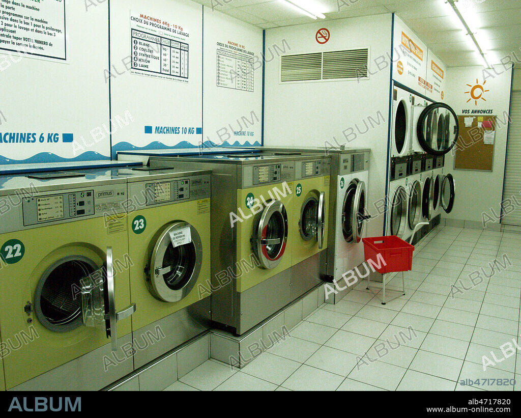 Laverie automatique. Photo Francis CAMPIGLIA/Kharbine Tapabor.