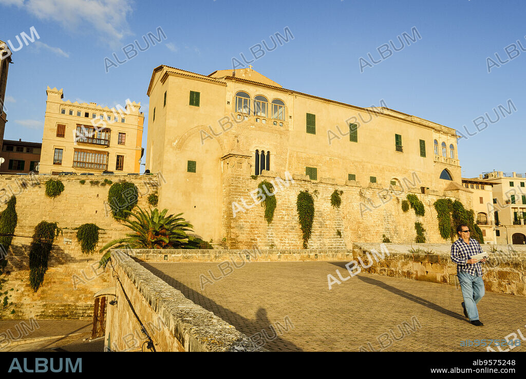 Palau Episcopal, -Museu Diocesà de Mallorca-, medieval work started in the 13th century, Mallorca, Balearic Islands, Spain, Europe.