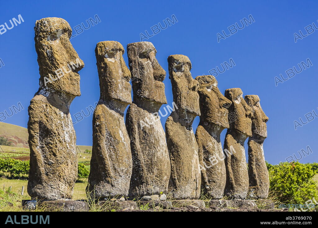 Seven Moai at Ahu Akivi, the first restored altar on Easter Island (Isla de Pascua) (Rapa Nui), UNESCO World Heritage Site, Chile, South America.