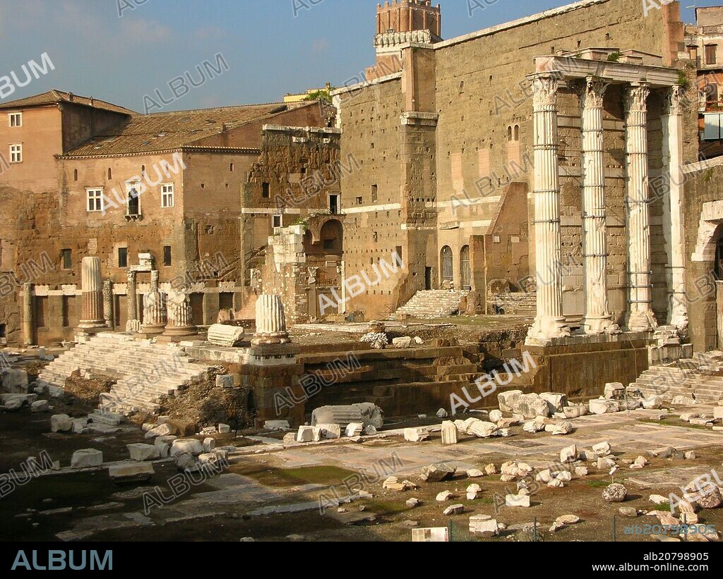 TEMPLO DE MARS ULTOR EN EL FORO DE AUGUSTO, 42 AC.