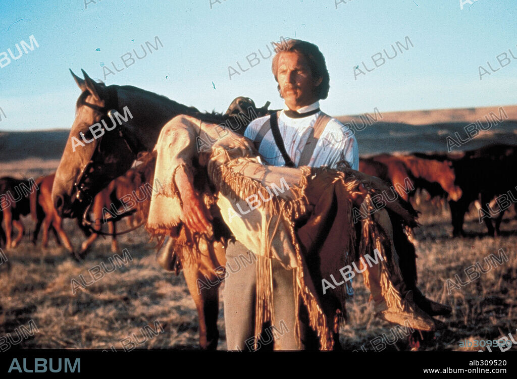KEVIN COSTNER and MARY McDONNELL in DANCES WITH WOLVES, 1990, directed by KEVIN COSTNER. Copyright ORION PICTURES.