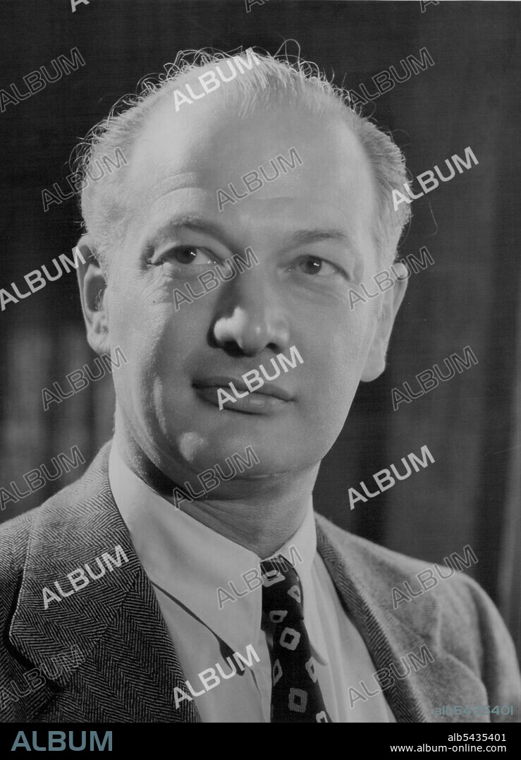 Alexander Zakin, Pianist, associate artist with the brilliant fiddler Issac Stern. The two artists will be heard from 2CY from the Albert Hall, Canberra, tonight, (Thurs) at 8-15 p.m. and from 2BL on Monday night, at 9-15 p.m. November 22, 1948. (Photo by Max Dupain).