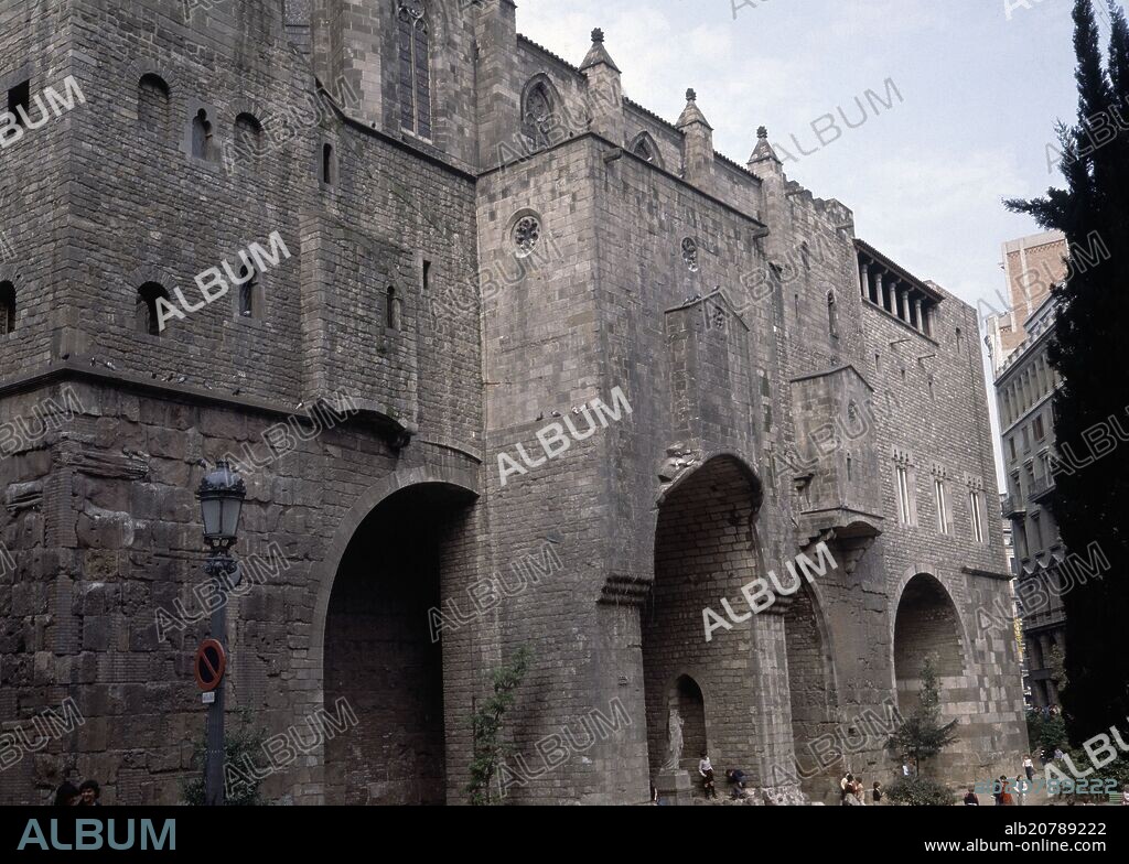 CAPILLA DE SANTA AGUEDA O DE SANTA AGATA REALIZADA EN EL SIGLO XIV - GOTICO CATALAN.