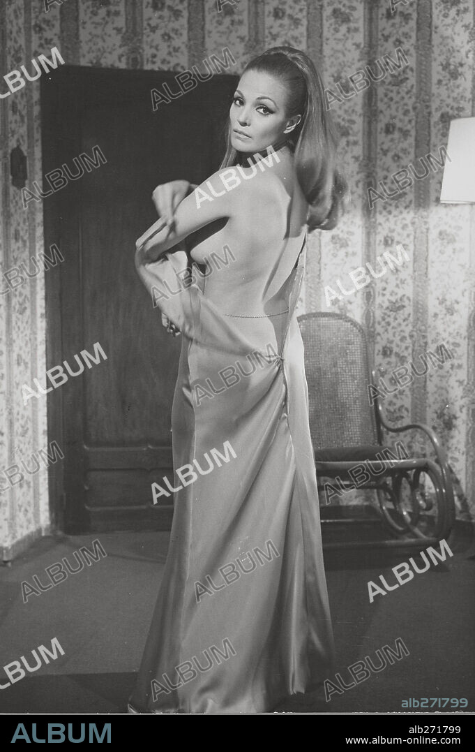 CARMEN SEVILLA in UN ADULTERIO DECENTE, 1969, directed by RAFAEL GIL. Copyright CORAL P.C.