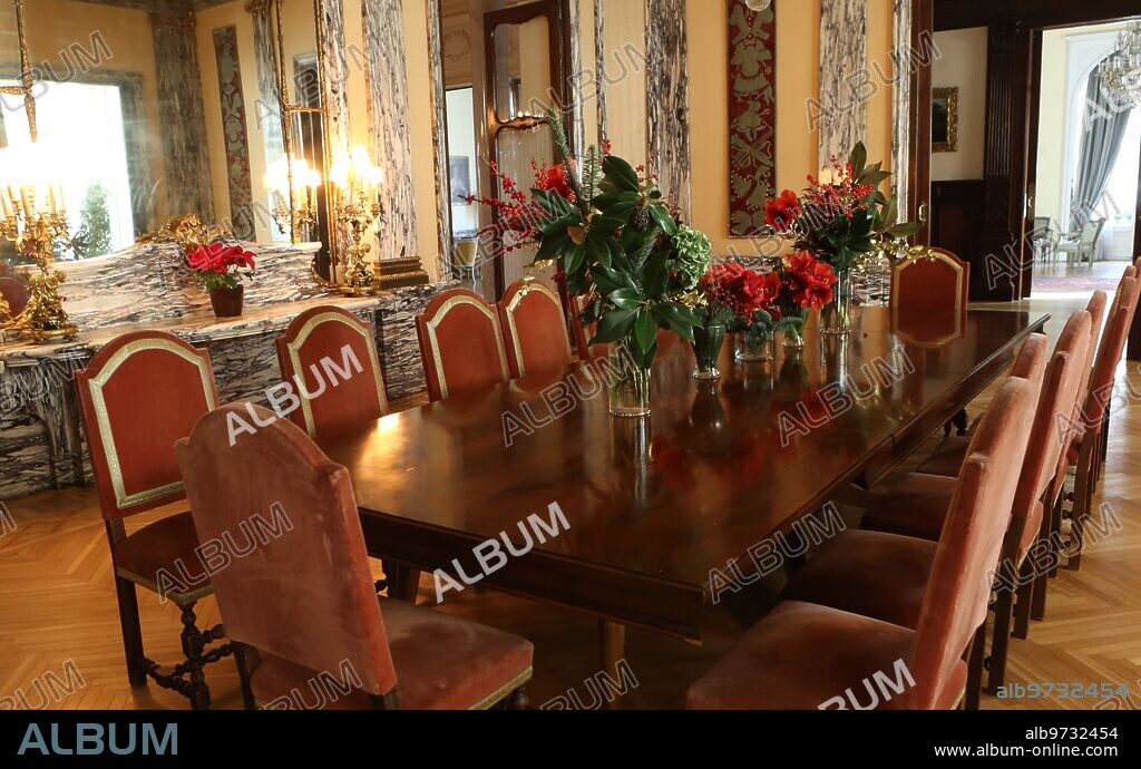 Madrid, 21/12/2016. El embajador de Italia en España Stefano Sannino, nos muestra el interior de la embajada decorada para la Navidad. Foto: Ernesto Agudo ARCHDC.