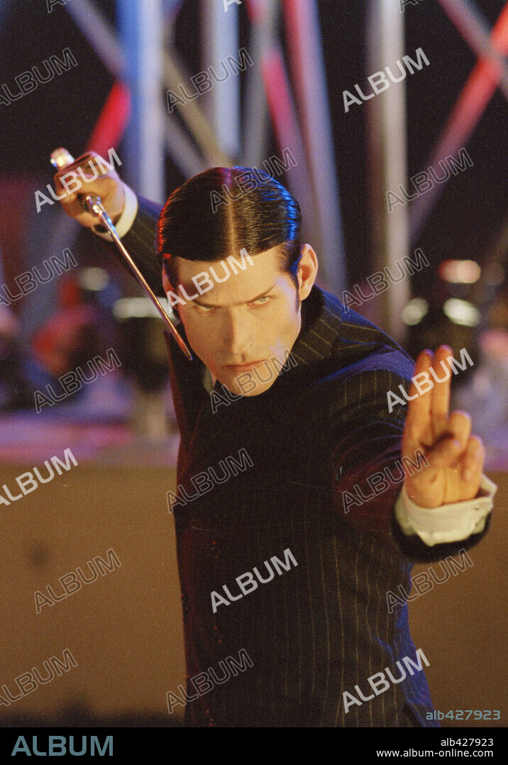CRISPIN GLOVER in 3 ENGEL FÜR CHARLIE - VOLLE POWER, 2003 (CHARLIE'S ANGELS: FULL THROTTLE), unter der Regie von MCG. Copyright COLUMBIA PICTURES / BRAMLEY, JOHN.