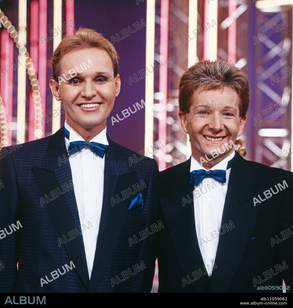 Mary and Gordy, German drag duo, consisting of Georg Preusse (left) and Reiner Kohler, in evening suit, Germany around 1987.