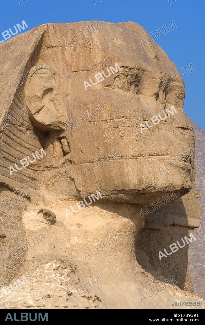 Egypt. Great Sphinx of Giza. Limestone statue with lion body and human head. Is believed that represents the Pharaoh Khafra. Built as a protective guard on the banks of the River Nile. Old Kingdom. 2500 B.C. approximately. 4th Dynasty.