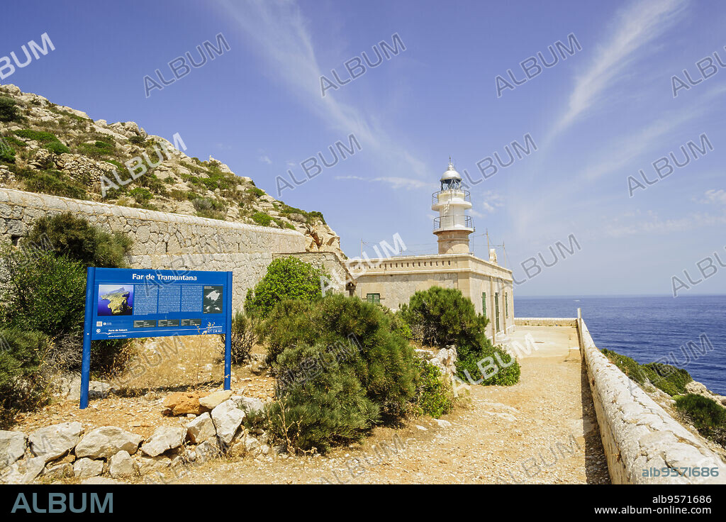 Faro de tramuntana, año 1907. Parque natural de Sa Dragonera. Isla Dragonera. Sierra de Tramuntana. Mallorca. Islas Baleares. Spain.