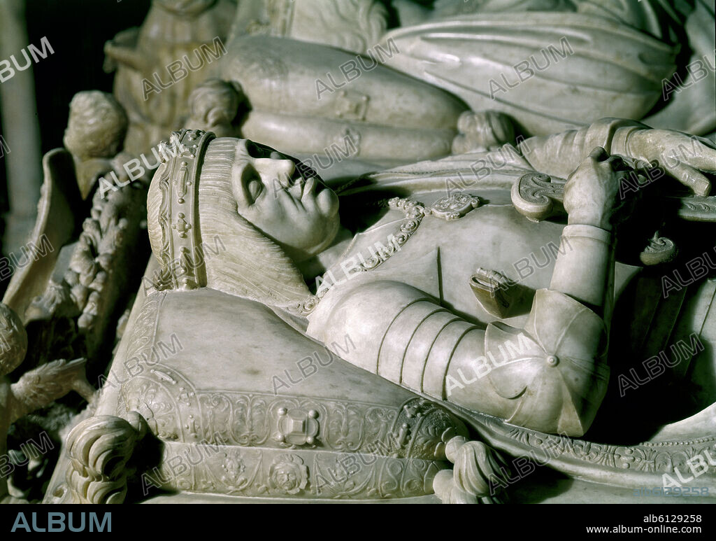 DOMENICO FANCELLI. Sepulchre of the Catholic Kings. Detail from the recumbent statue of Ferdinand the Catholic. Granada, Royal chapel.