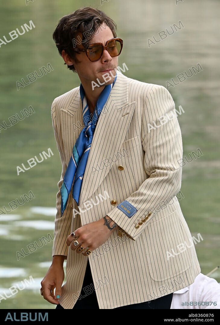 September 5, 2022, VENICE: British singer Harry Styles arrives at the Lido Beach for the Venice International Film Festival, in Venice, Italy, 05 September 2022. The 79th edition of the Venice Film Festival runs from 31 August to 10 September 2022. ANSA/ETTORE FERRARI (Credit Image: © ANSA via ZUMA Press).