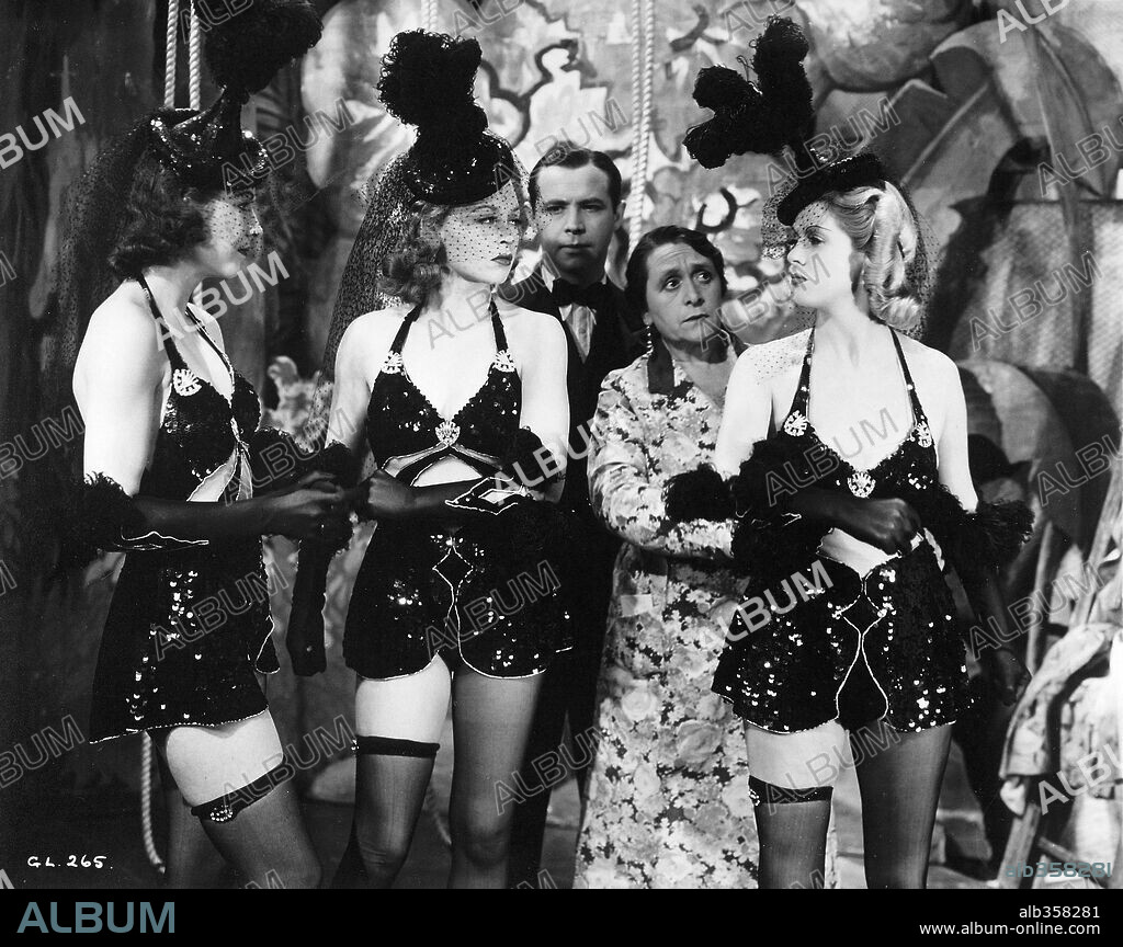 DAVID BURNS, LILLI PALMER and RENEE HOUSTON in A GIRL MUST LIVE, 1939, directed by CAROL REED. Copyright GAINSBOROUGH FILMS.