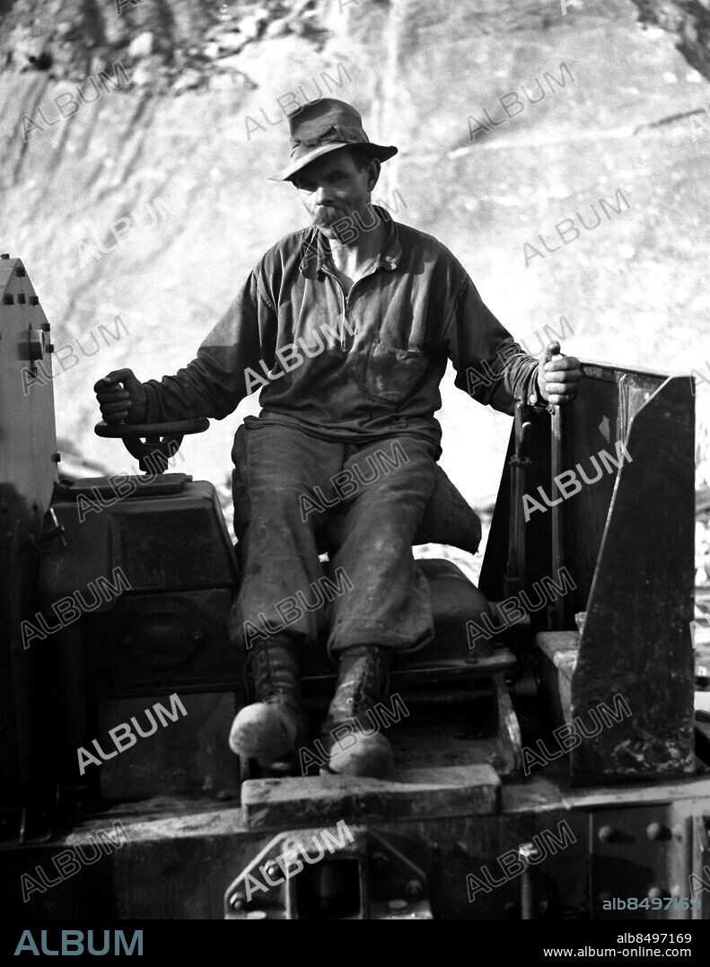 ARKIV 1920. Ordet rallare kommer troligen av rallväg, en svensk form av engelska railway. Rallare var järnvägsarbetare som under senare delen av 1800-talet och början på 1900-talet byggde den svenska järnvägen.. Navvy.. Foto: TT Historical/1900. Scanpix Sweden.