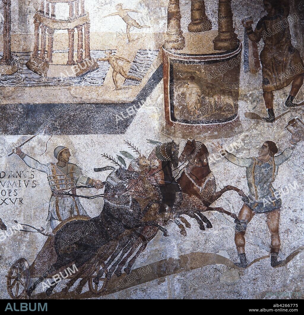 Mosaico con una carrera de cuadrigas, que teóricamente habría tenido lugar en el Circo Máximo de Roma, siglo IV. Descubierto en el antiguo Palacio Condal Menor de Barcelona.