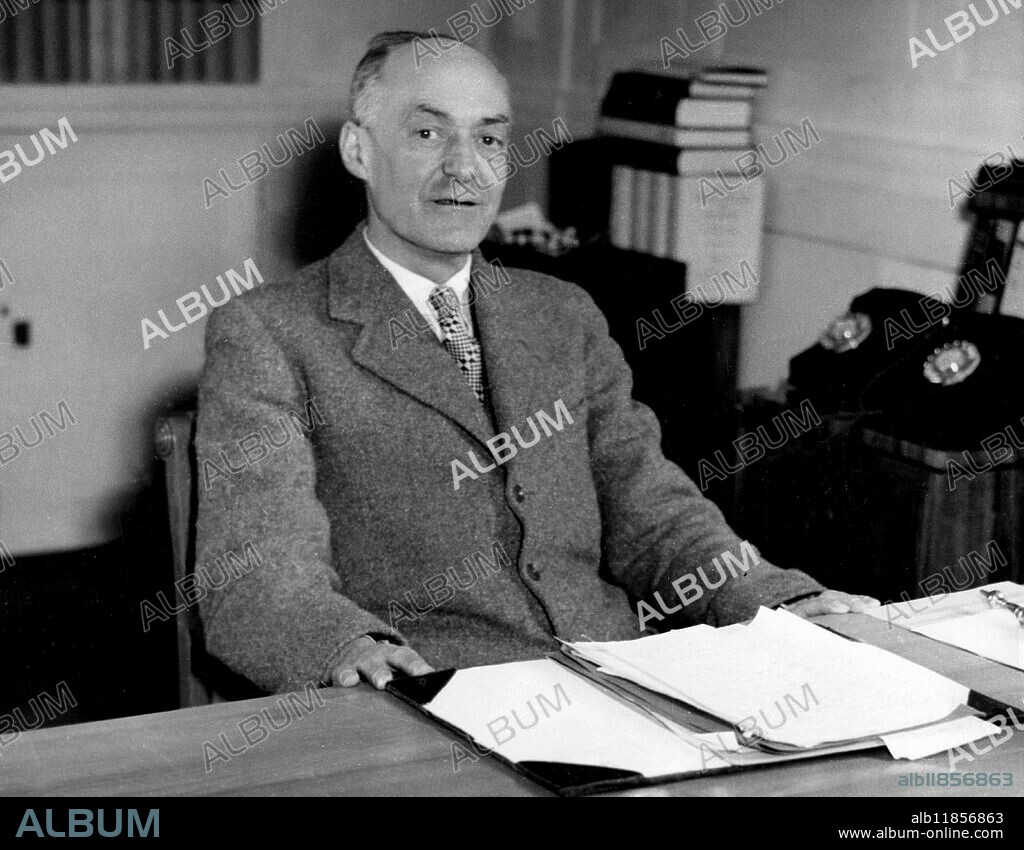 British Chemist gets Nobel Prize. November 1 1956. Sir Cyril Hinshelwood, President of the Royal Society and Professor of Chemistry at Oxford University, who has been awarded, jointly with a Russian scientist, the 1956 Nobel Prize for chemistry. Sir Cyril, eminent authority on chemical kinetics, receives the award for research into the mechanism of chemical reactions. He has made a special study of bacterial cell-growth in the light of physical chemistry.