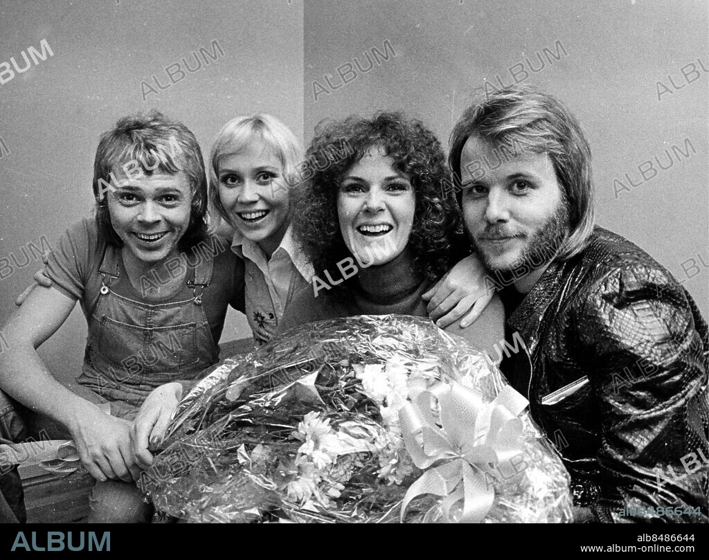 ABBA Björn Ulvaeus Agnetha Fältskog Annifrid Lyngstad Benny Andersson efter Europa-premiär i Köpenhamn 1974. (c) Sydsvenskan / IBL Bildbyrå.