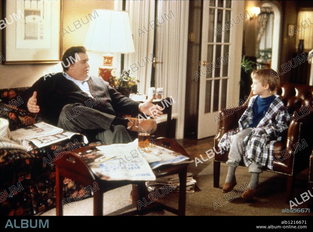 JOHN CANDY and MACAULAY CULKIN in UNCLE BUCK, 1989, directed by JOHN HUGHES. Copyright UNIVERSAL PICTURES.