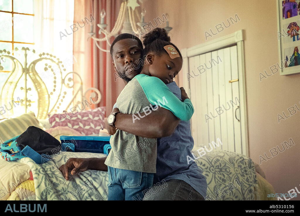 KEVIN HART en SER PADRE, 2021 (FATHERHOOD), dirigida por PAUL WEITZ. Copyright BRON STUDIOS.