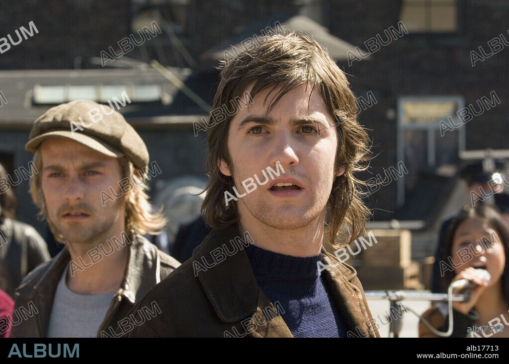 JIM STURGESS, JOE ANDERSON and T. V. CARPIO in ACROSS THE UNIVERSE, 2007, directed by JULIE TAYMOR. Copyright COLUMBIA PICTURES / GENSER, ABBOT.
