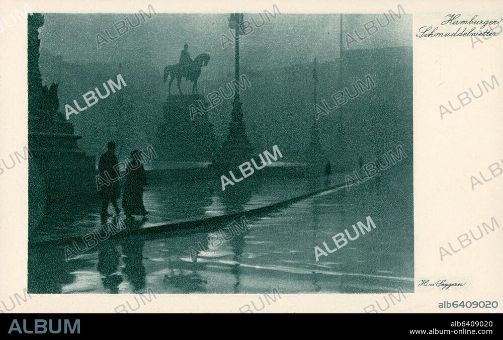 Hamburg, Rathausmarkt. "Hamburger Schmuddelwetter". (Rathausmarkt mit dem Reiterstandbild Kaiser Wilhelm I. (Skulptur, 1903, von Johannes Schilling (1828-1910) ). Fotopostkarte, undatiert (H. von Seggern).