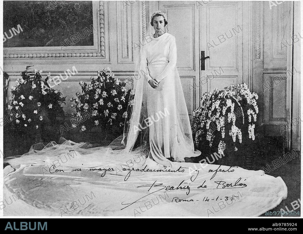 Photo Dedicated to Sister Angela of the eldest daughter of Alfonso Xiii and Queen Victoria, Doña Beatriz.