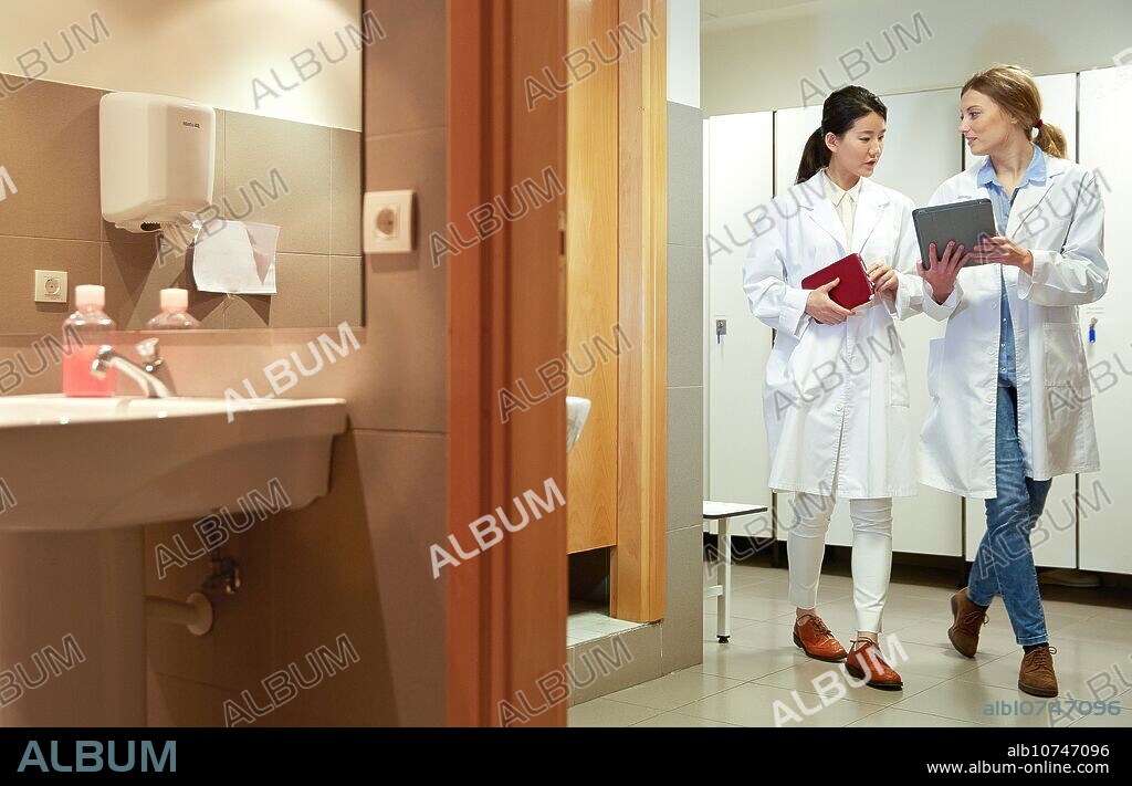 Researchers in the dressing room. White coats. Technological Services to Industry. Tecnalia Research & Innovation, Donostia, San Sebastian, Gipuzkoa, Basque Country, Spain.