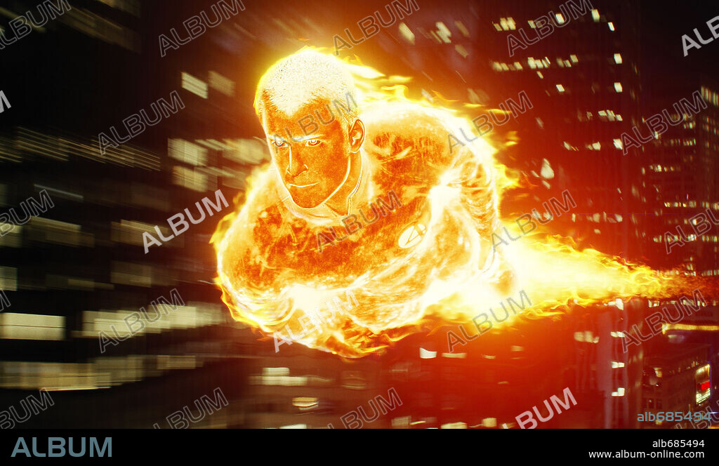CHRIS EVANS in FANTASTIC FOUR, 2005, directed by TIM STORY. Copyright 20TH CENTURY FOX.