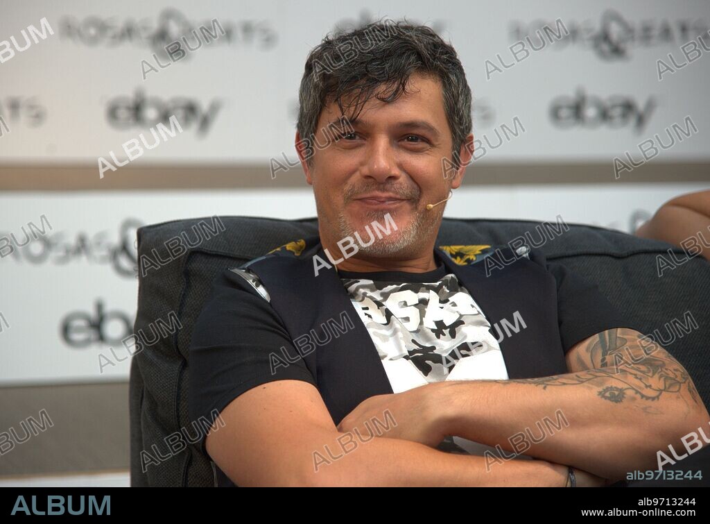 06/16/2014. Madrid. Spain. The singer Alejandro Sanz and Raquel Perera present their clothing collection exclusively on EBAY. PHOTO: Of Saint Bernard. Archdc.