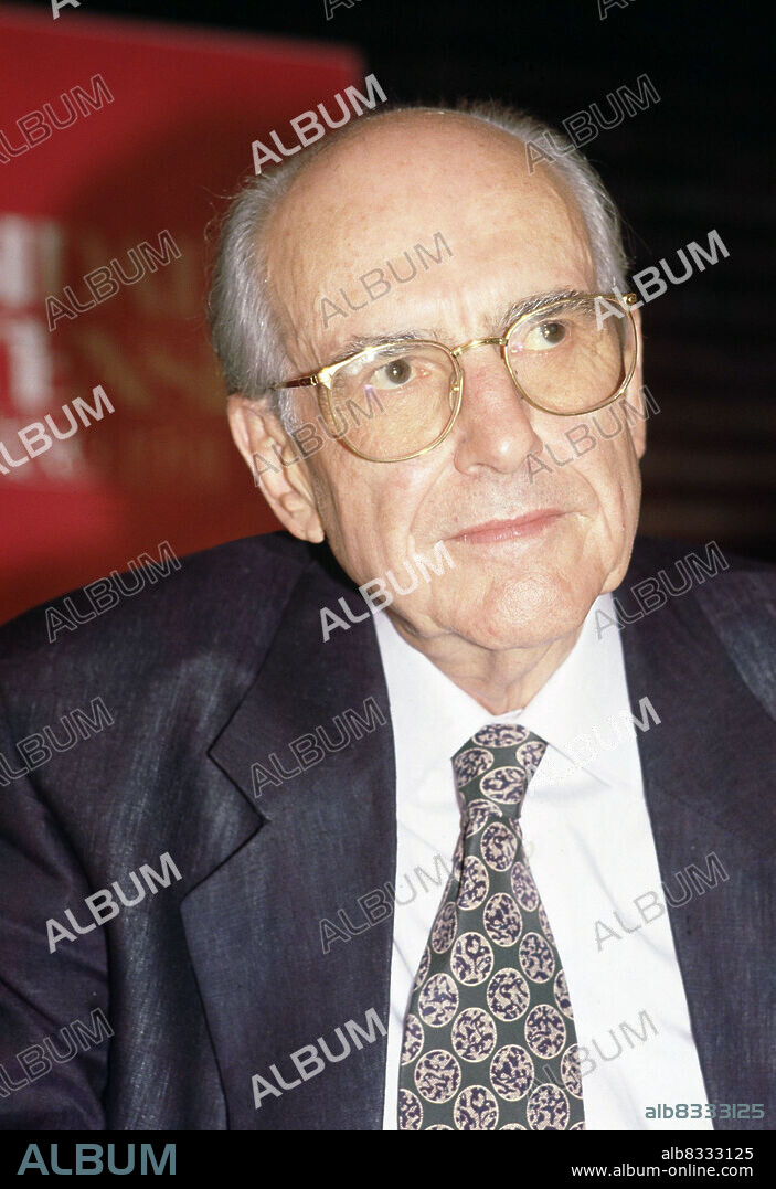 PAPANDREU , ANDREAS. ECONOMISTA Y POLITICO GRIEGO . 1919 -1996. FOTOGRAFIA AÑO 1991. MINISTRO DE GRECIA VARIAS VECES ENTRE 1981 AL 1996.