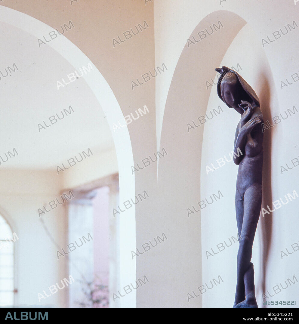 Ivan Mestrovic / 'Ángel de la flauta' 1919, bronce, 131 x 31 x 21 cm. Museu Pau Casals, El Vendrell.